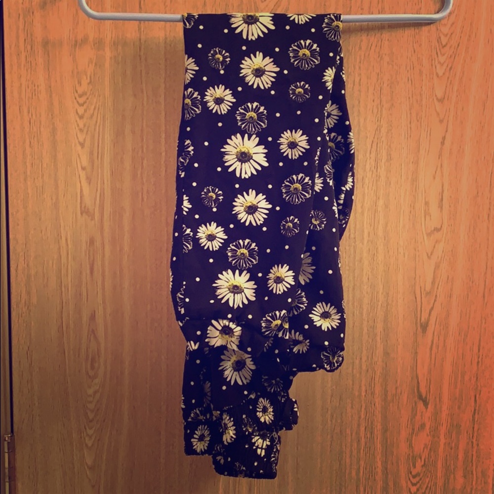 Adorable daisy bottoms!